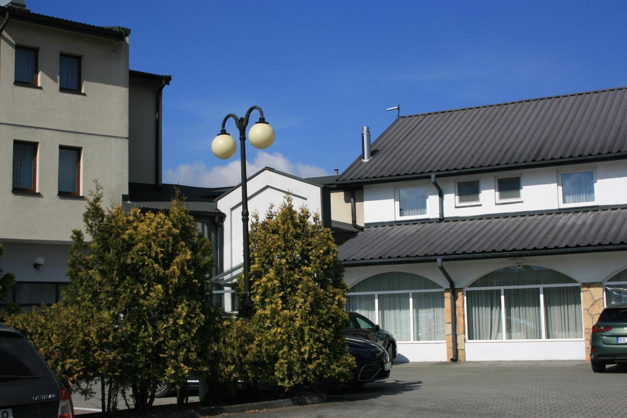 Hotel Junior 2 Krakow Exterior photo